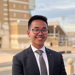 Meet your Posher, Bruce